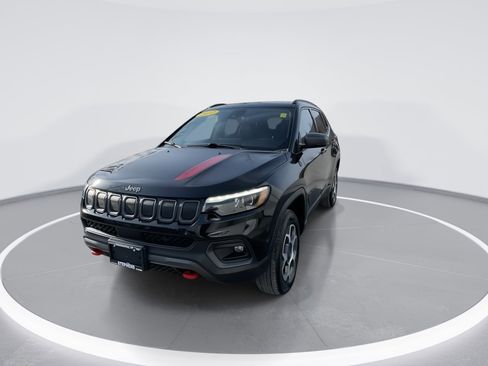 Used 2022 Jeep Compass Trailhawk w/ Trailhawk Elite Group image 6