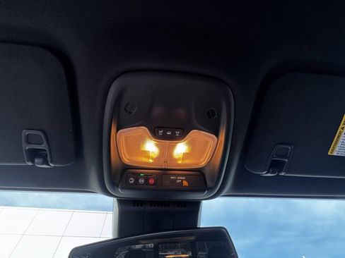 Used 2023 Chevrolet Colorado Z71 image 20