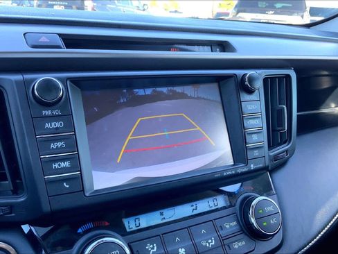 Used 2018 Toyota RAV4 XLE image 28