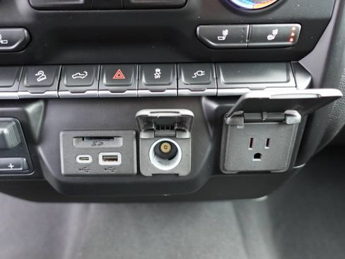 Used 2023 GMC Sierra 2500 SLE w/ Preferred Package image 49