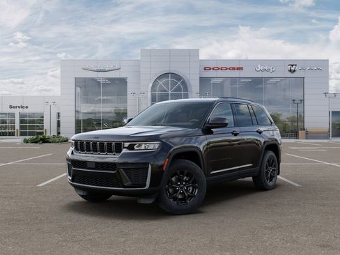 New 2026 Jeep Grand Cherokee Altitude image 1