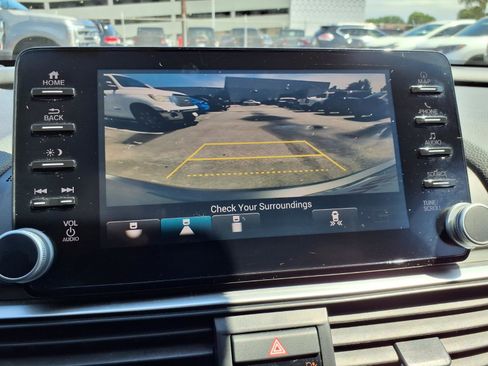 Certified 2018 Honda Accord Touring image 6