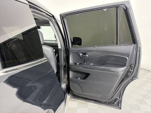 Used 2018 Honda Pilot Touring image 28