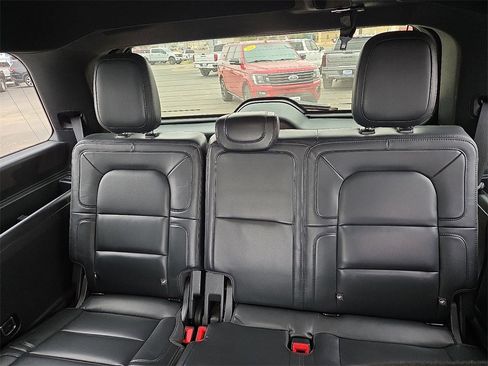 Used 2022 Lincoln Navigator Reserve image 20