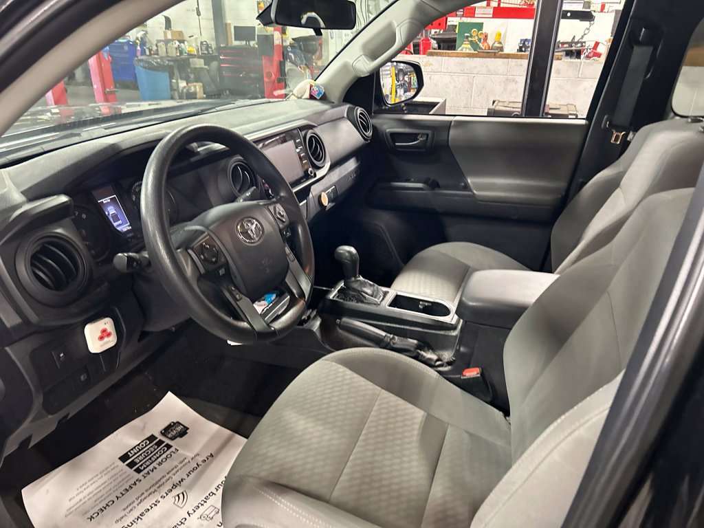 Used 2020 Toyota Tacoma SR w/ SX Package AWD/4WD image 5