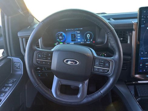 Used 2023 Ford F150 Lightning Lariat image 13