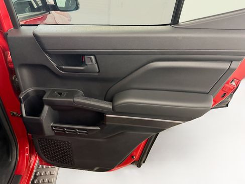 Used 2025 Toyota 4Runner SR5 image 31