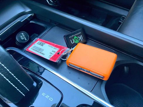 Used 2022 Volvo XC60 T8 R-Design w/ Advanced Package image 15