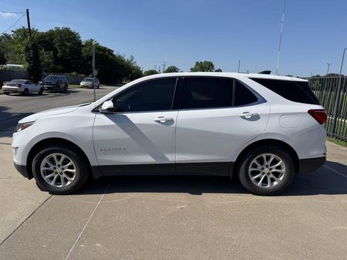 Used 2018 Chevrolet Equinox LT AWD/4WD image 2