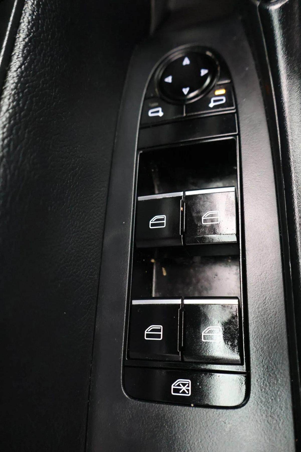Used 2025 MAZDA CX-50 AWD 2.5 S w/ Premium Package image 19