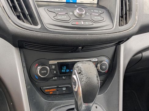 Used 2016 Ford Escape SE w/ SE Chrome Package FWD image 15