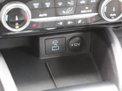 Used 2022 Ford Escape SE w/ Convenience Package FWD image 27
