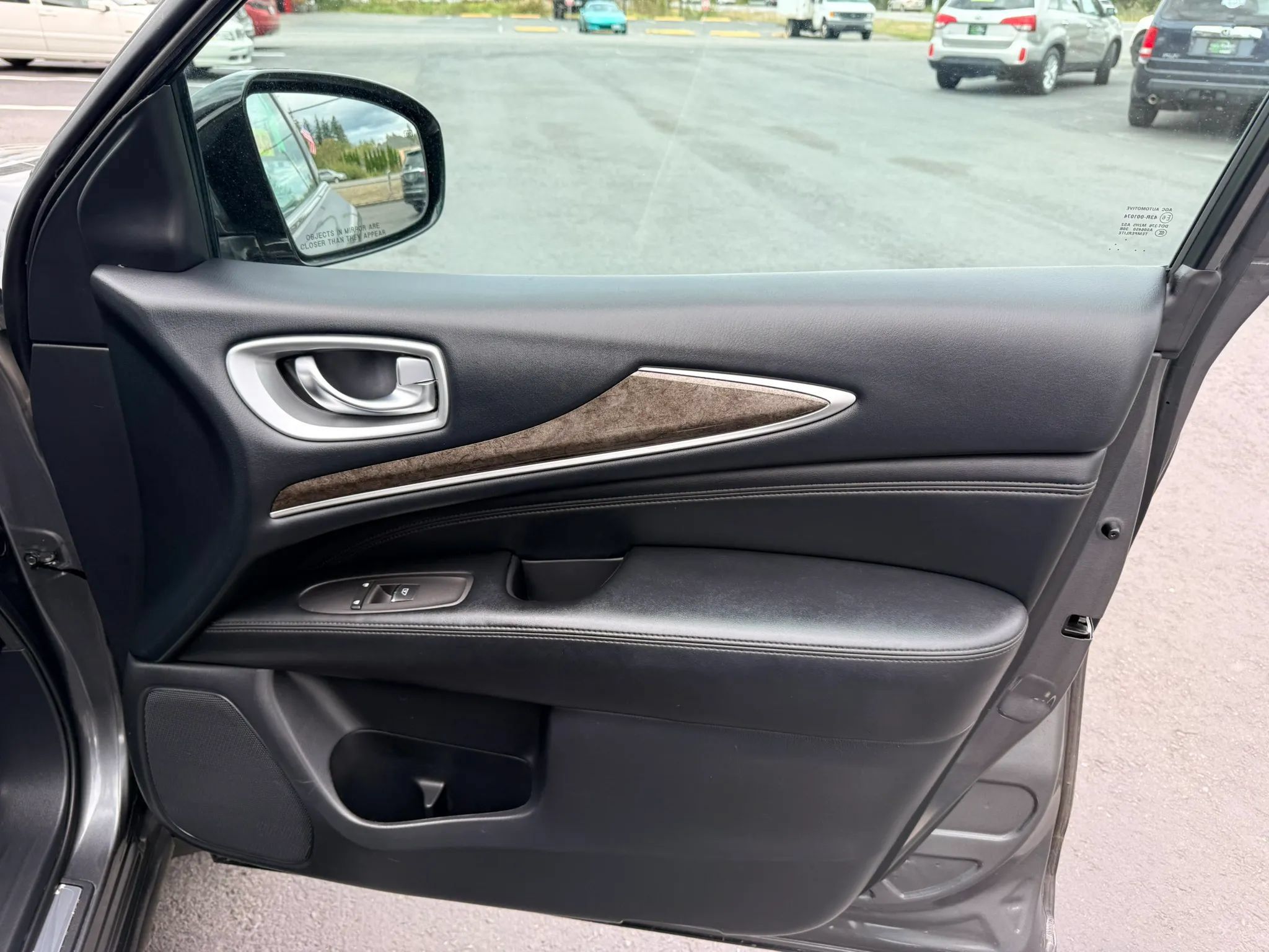 Used 2015 INFINITI QX60 Luxe AWD/4WD image 26