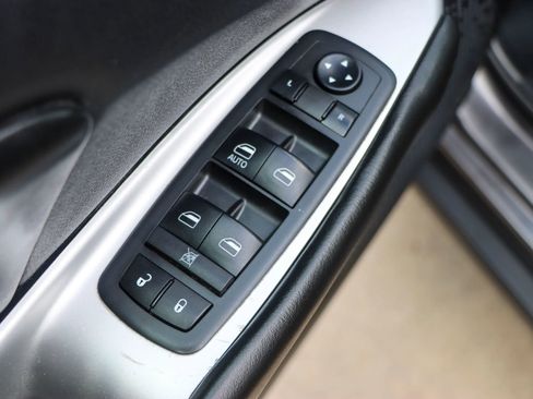Used 2018 Dodge Journey SE w/ Popular Equipment Group FWD image 13