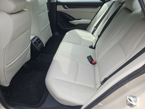 Used 2018 Honda Accord Touring image 29