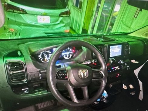 Used 2023 RAM ProMaster 2500 FWD image 7