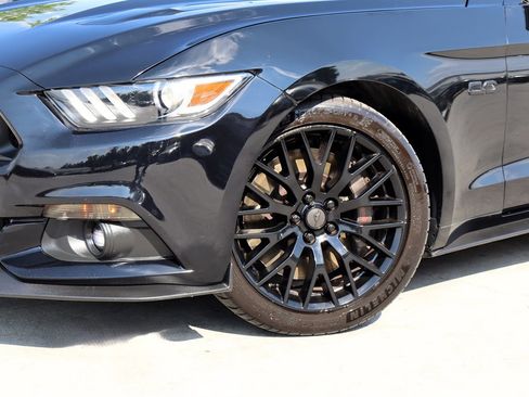 Used 2017 Ford Mustang GT w/ GT Performance Package RWD image 10