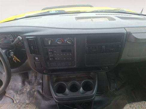 Used 2007 Chevrolet Express 3500 image 11