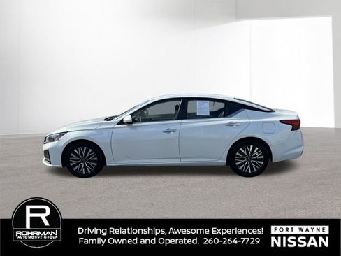 Certified 2023 Nissan Altima 2.5 SV image 5