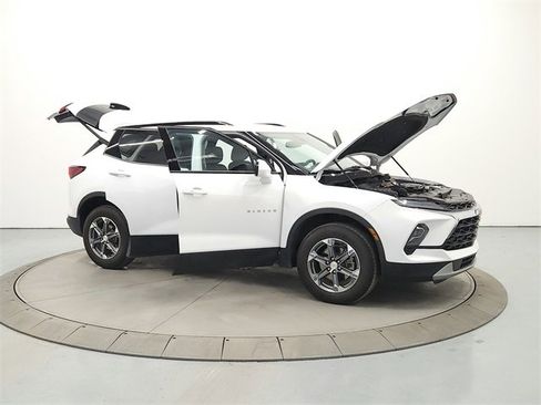 Used 2023 Chevrolet Blazer LT w/ Convenience Package image 16