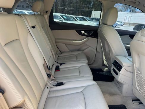 Used 2017 Audi Q7 3.0T Premium image 32
