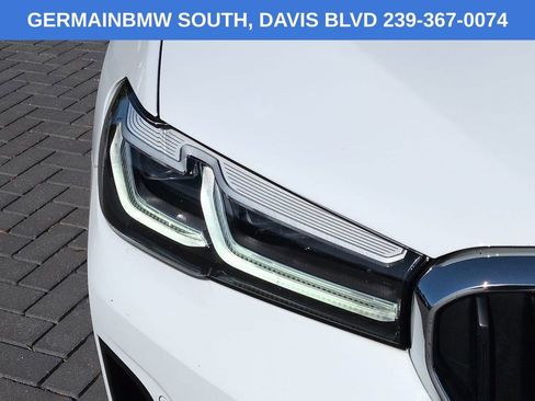 Certified 2023 BMW 530i xDrive w/ Premium Package AWD/4WD image 11