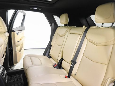 Used 2019 Cadillac XT5 Premium Luxury FWD image 22