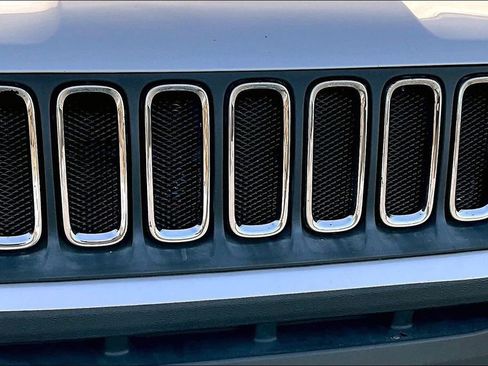 Used 2016 Jeep Renegade Sport w/ Power & Air Group image 25