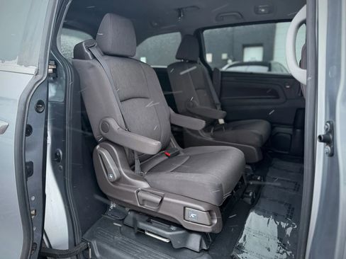 Used 2018 Honda Odyssey EX image 19