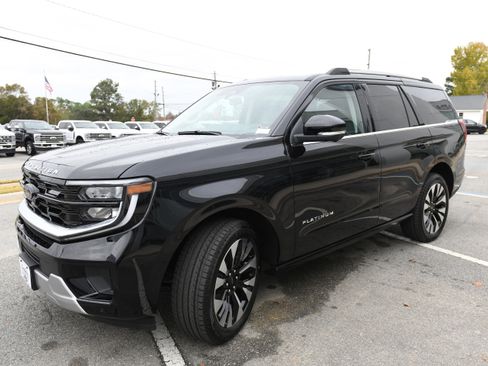 New 2025 Ford Expedition Platinum w/ Driver's Package image 12