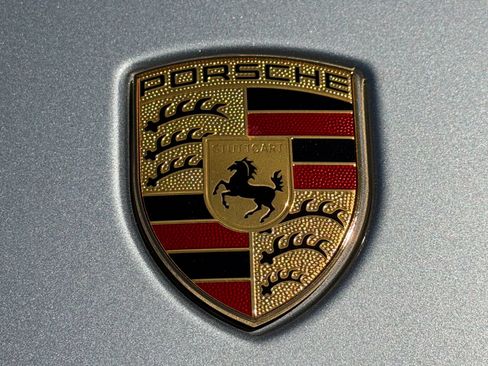 Used 2026 Porsche Macan AWD/4WD image 11