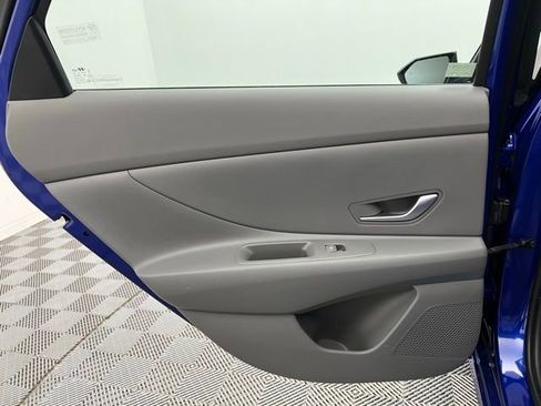 Used 2024 Hyundai Elantra SEL image 28