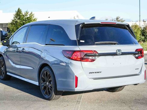 New 2026 Honda Odyssey Sport-L image 8