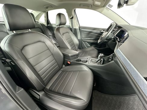 Used 2022 Volkswagen Jetta SE image 27