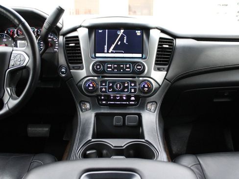 Used 2015 Chevrolet Tahoe LT image 32