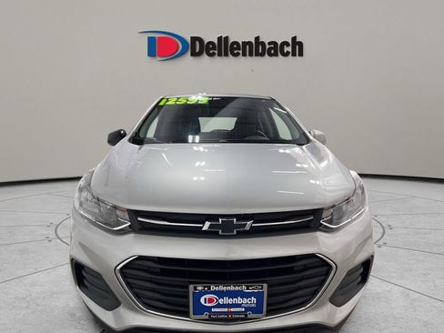 Used 2021 Chevrolet Trax LS w/ Tint and Cruise Package image 8