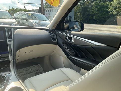 Used 2015 INFINITI Q50 AWD w/ Moonroof Package image 13