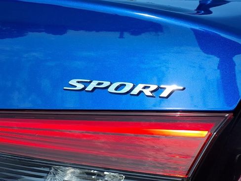 Used 2023 Honda Civic Sport image 17