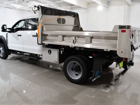 New 2025 Ford F550 4x4 Crew Cab Super Duty w/ XLT Value Package image 3