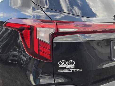New 2026 Kia Seltos EX AWD/4WD image 9