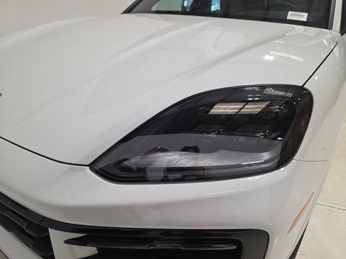 New 2026 Porsche Cayenne AWD/4WD image 11