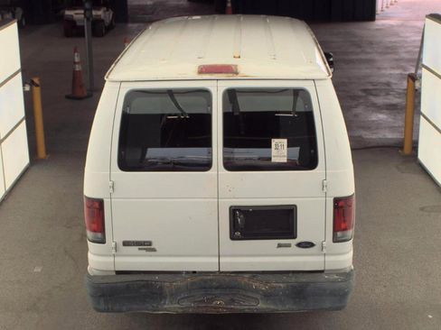Used 2011 Ford E-150 and Econoline 150 w/ Commercial Cargo Van Pkg RWD image 6