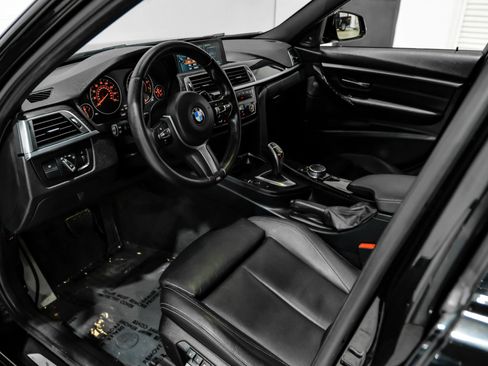 Used 2017 BMW 340i Sedan RWD image 21