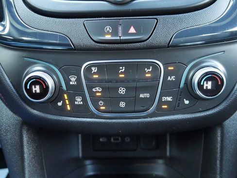 Used 2024 Chevrolet Equinox RS image 17