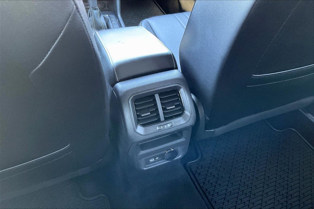 Used 2023 Volkswagen Tiguan SE AWD/4WD image 10