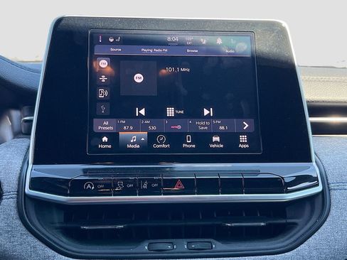 Used 2025 Jeep Compass Latitude image 14