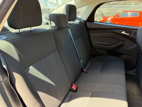Used 2017 Ford Focus SEL FWD image 14
