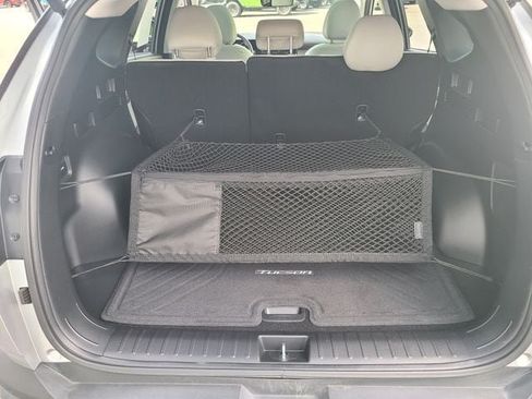 Used 2025 Hyundai Tucson Limited FWD image 20