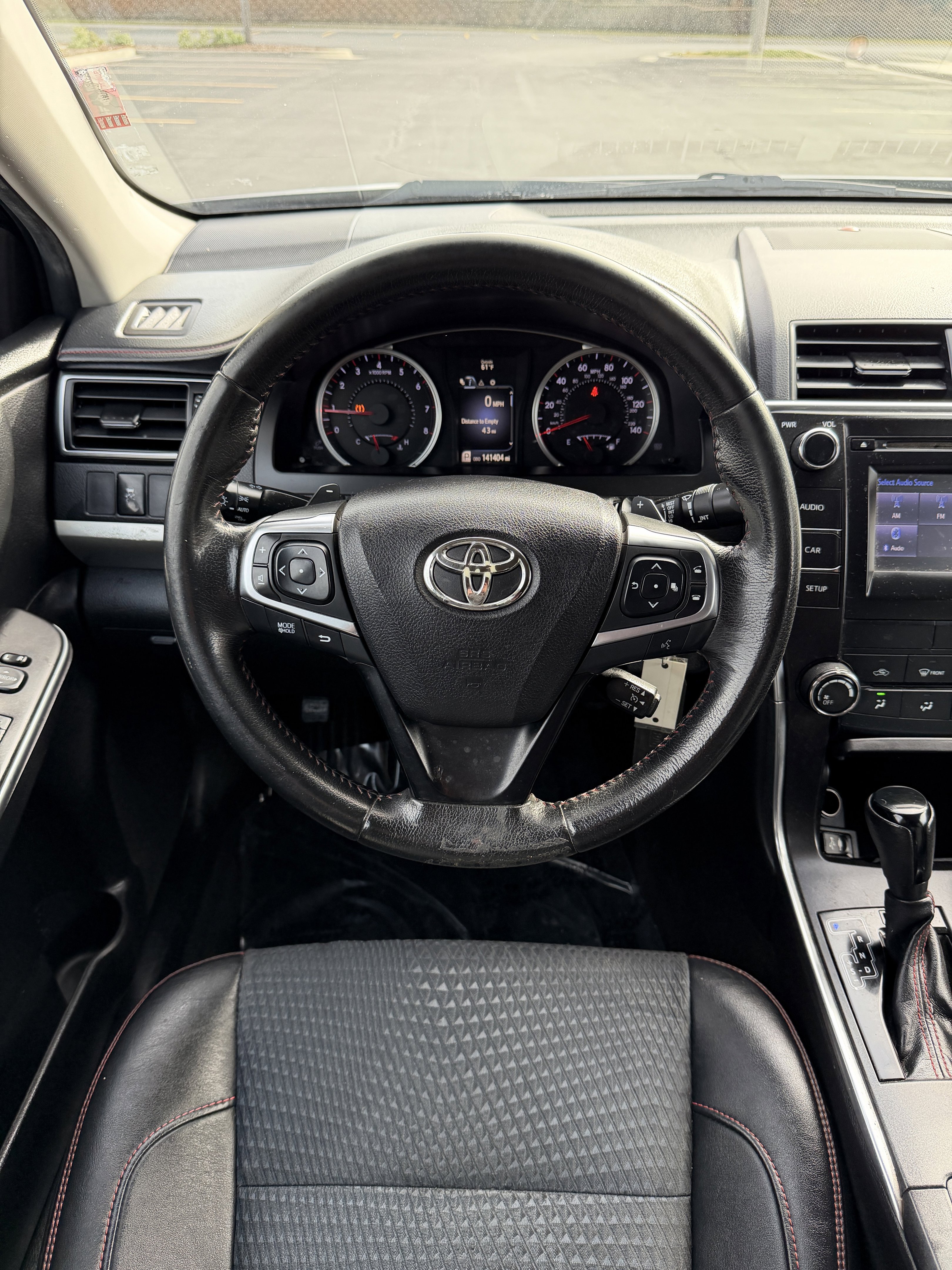 Used 2015 Toyota Camry SE FWD image 13