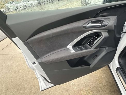 New 2025 Audi SQ5 Premium Plus image 8